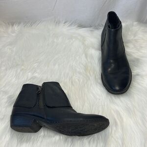 Born BOC Black‎ Textured Leather Cuffed Side Zip Booties Sz 6
